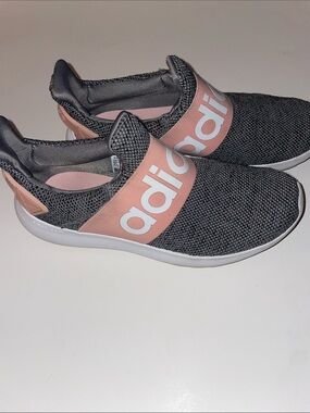 adidas Charcoal Knit Slip-On with Blush Band size 3.5 very good condition